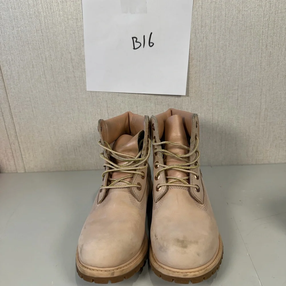 Timberland Womens Premium 6 inch Waterproof Boots Light Pink‎ size 7.5